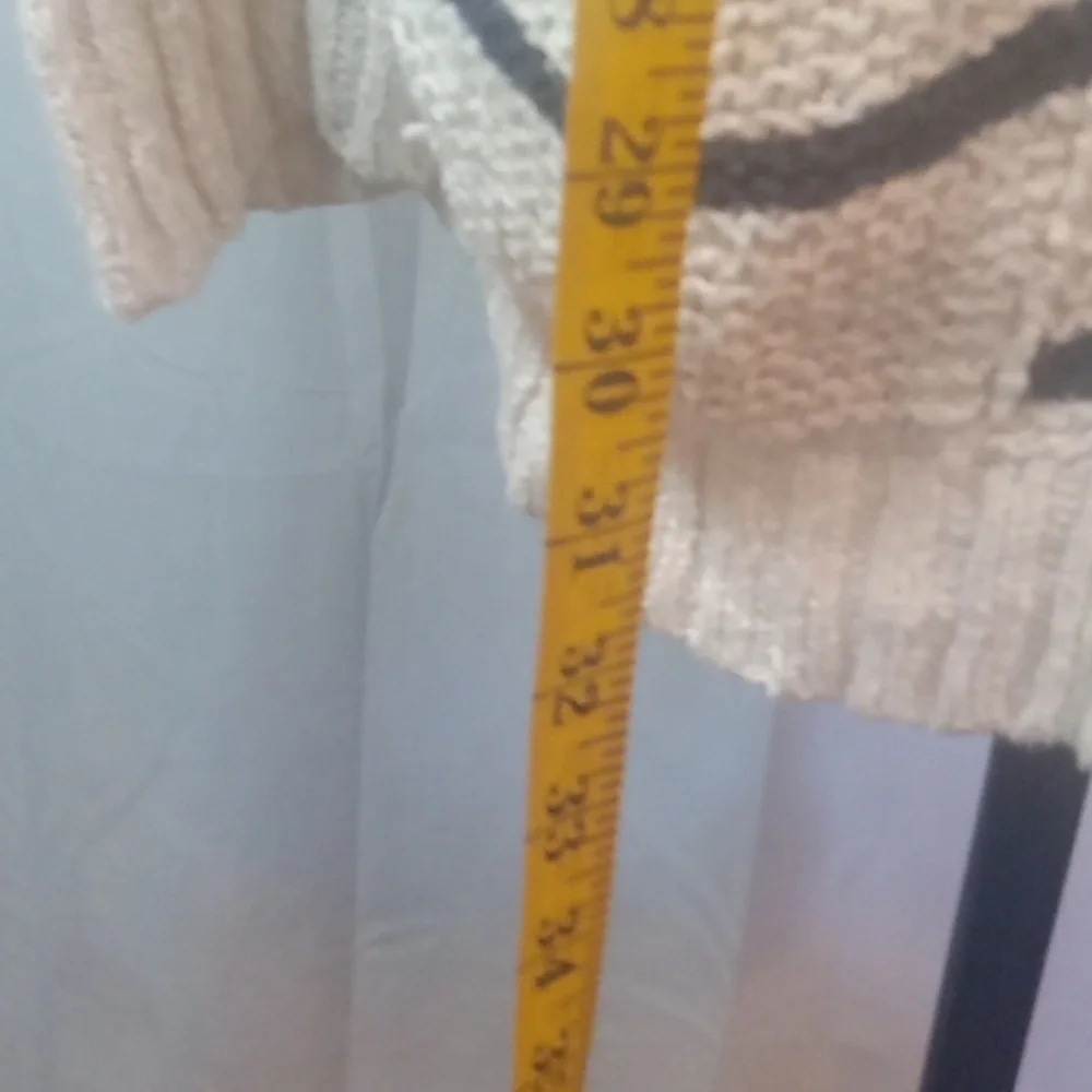 Free people beach sweater size small